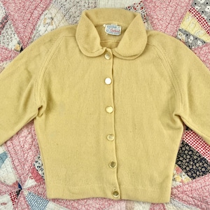Classic 1950s Pastel Yellow Lambswool Cardigan by Minklam by Darlene/Peter Pan Collar/Size 36