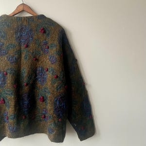 dark ART floral bauble KNIT cardigan sweater - vintage 90s - large l